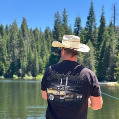 AverageGuy333's profile picture. I'm quiet and I'm loud and I'm gatherin' a crowd and I like gravy About half off the wall but I learned it all in the navy