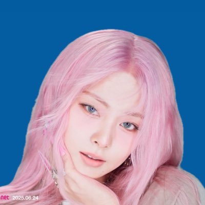 FOUR | TWICEPALOOZA| professional tzuyu yapper | OT9