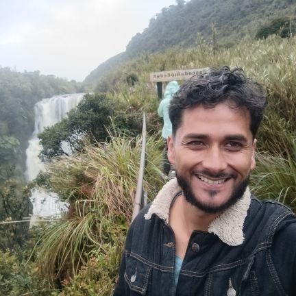Working In My Life Project
Compositor, Estudiante Filosofía & Empresario
Dueño Herabee
Pedidos Whats App +(57) 3218794515 - 3154769245