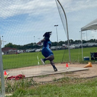 Dickinson HS (TX) (3.5 GPA)| 6’0FT| 247LBS| C/O28 DE,NG| 3x athlete |Discus:131.00,Shotput:40.4|email: Chancejoness@icloud.com|
