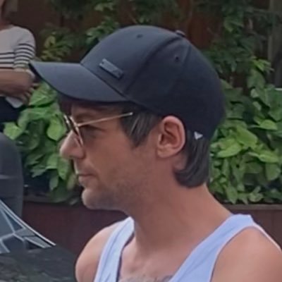 louisdoce's profile picture. https://t.co/oqLhqLsNRw