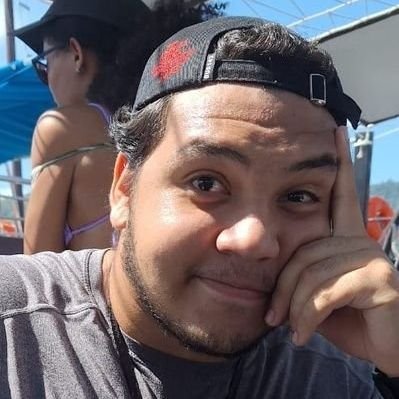Caiçara e são paulino. Não obstante, um apaixonado por matemática e IA.