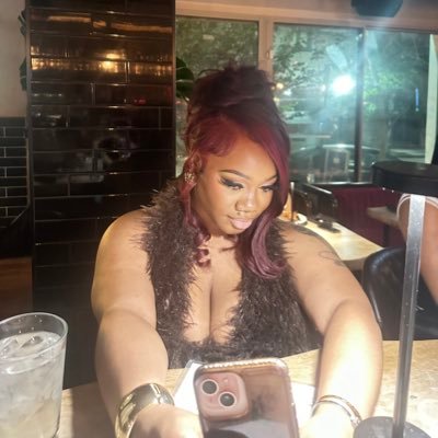 islandbliss_'s profile picture. no pain•no gain🌻||9/5🕊🌹