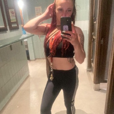 samanthamalki12's profile picture. Age 28 I’m 5ft 2 blue eyes long hair athletic type build I ride bmx horses and moto x I’m fun out going bubbly I model and am