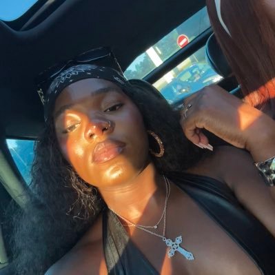 LelekumoPowel's profile picture. Powel 🥰🥰🥰…