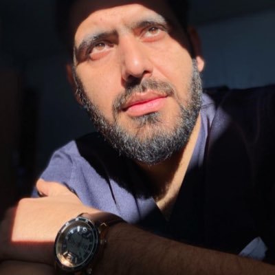 كالريح كالماء كالإغفاءة اليَقِظةْ يا عابري القلب رُدّوني إلى وجعي