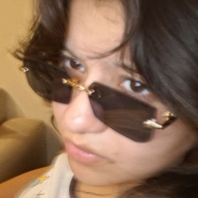 val_zz0z's profile picture. 🪐