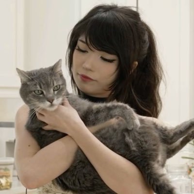 aniaiia's profile picture. 