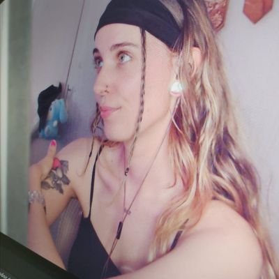 odio programar, artista por naturaleza y procastinadora profesional