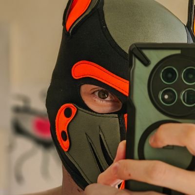 23 yo / 80% Dom / Stinky socks 🧦🐾 with big paws, handmakes a lot of kinky stuff
Dms opened