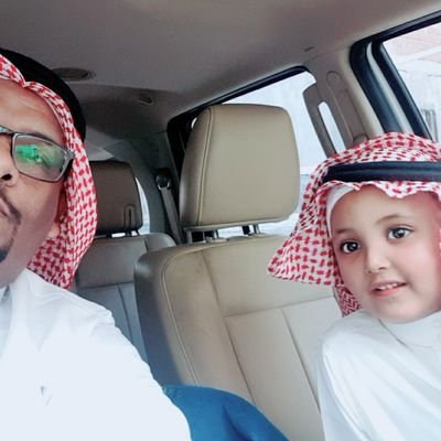تغريداتي: ﻣنَ يرَى ٱنّها تٌلامسَ قَلبَهہ ﻓهِي ﻟهَہ ..