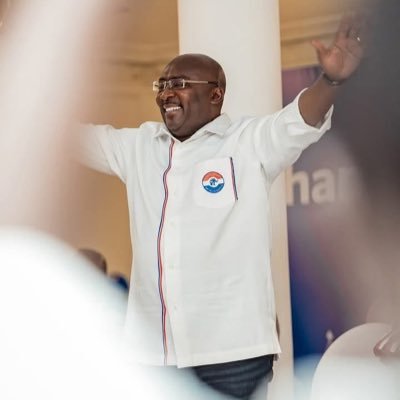 Nationalist🇬🇭/Proud Member of NPP🇹🇭/Entertainment Journalist/Music lover🎧