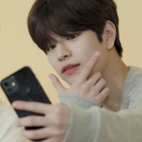 Mana (@minikim00v) 's Twitter Profile