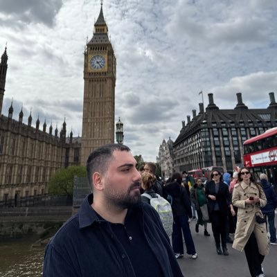 oerbass's profile picture. Software Engineer - iOS Dev - Makes mobile apps. 💻📲