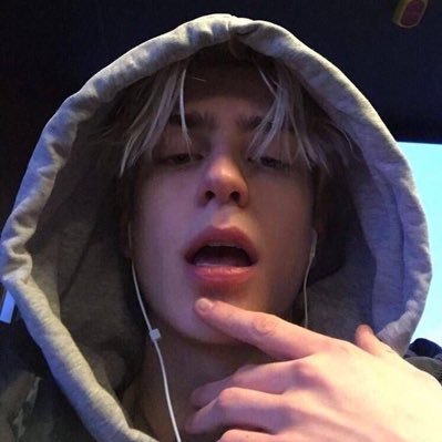 qbiln299679's profile picture. 