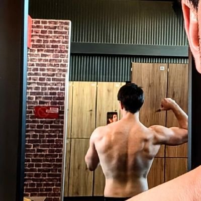 Nik005477's profile picture. 🇦🇱 J2B-L283