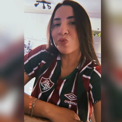 carioca ☀️
a sereia mais doida do mar 🧜🏻♀️♓
fluminense te amar é a minha raiz! @fluminensefc 💚❤️
que a luz do luar nos traga inspiração ✨