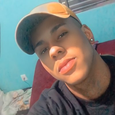 Trabalho pra adquirir recurso, e recurso gera conforto 🐊👑 // SP, 1999
