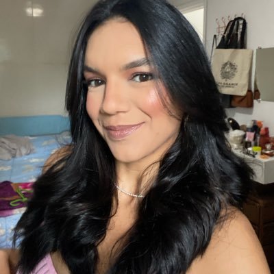 ramiroadriane's profile picture. 