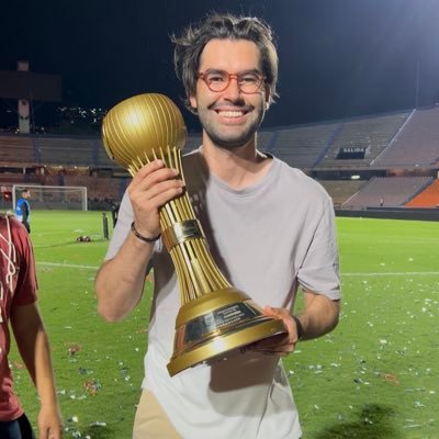 🎙Periodista | PUJ | Actualmente en @SinBoleta_ | Antes en @GolCaracol ⚽️ | Información sobre @SantaFe 🇮🇩, el primer campeón de Colombia 🇨🇴