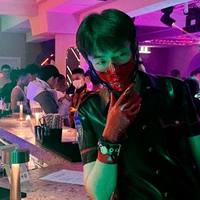 jingb1330019's profile picture. 版本：4.1腾讯 参数设置：28.180.75的制服，乳胶，皮革，👟🧦体育生伪主 。另一个号@LeeHaotian1