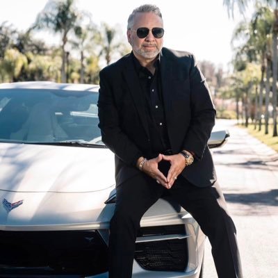 Americans No1 confidence Coach! best selling Author ✍️! international recognized speaker on investment! wellbeing and mind set development.