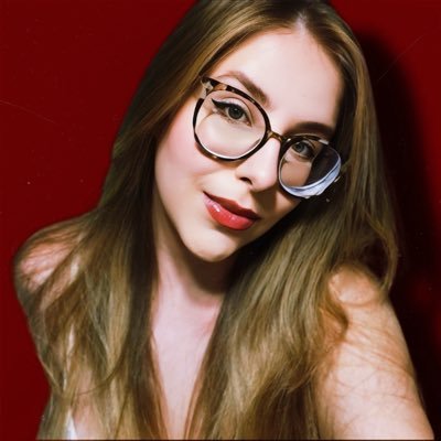 𝐂𝐨𝐧𝐭𝐞𝐮́𝐝𝐨 𝐥𝐢𝐭𝐞𝐫𝐚́𝐫𝐢𝐨 para redes sociais! 📖 resenhas, posts e vídeos.🧛🏻♀️ bookgram e booktok @/laisbookstan_