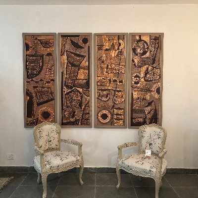 Kaushlendra makes drawings and paintings. In a search for new methods to creates with daily,
recognizable elements, an unprecedented situation in which the view