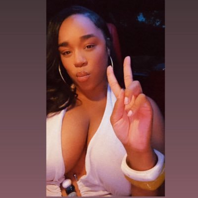 Designer • Stylist • https://t.co/uERquVvAPt | https://t.co/CxrZw2i1jm | UNCG Alumna | 1904 • ΑΚΨ 💙💛