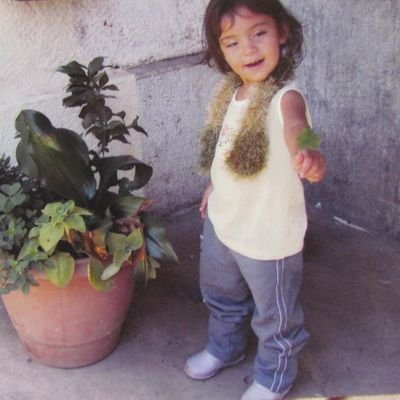 outoftheaxis's profile picture. nada vai importar se você não alimentar sua alma.