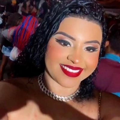 Que falte tudo na minha vida, menos a presença de Deus.🙇🏾♂️♥️ ....