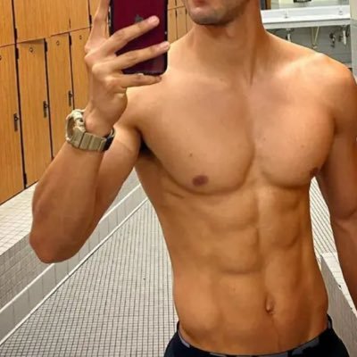 Joven dotado de 25 años buscando aventuras… siempre con respeto e intimidad…