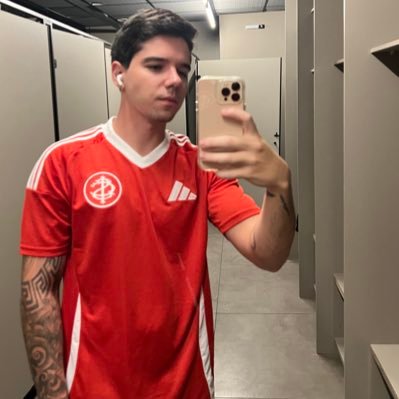 gaúcho, 25y | @SCInternacional | https://t.co/nW8DcLJWiM