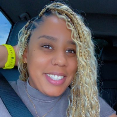 Licensed Cosmetologist Educator ✂️ #Ashbeestong💪🏽 Instagram : kbee_