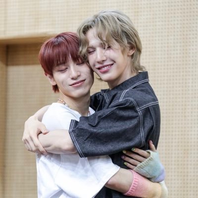 STAY ~EVOL ~ATINY ~ P1ECE ~ ENGENE 💌