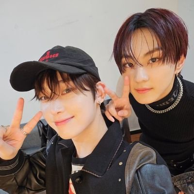 30, a Licensed Teacher #EXO #THEBOYZ #ENHYPEN (#SeChan #HakCob #SunWon ult bias)