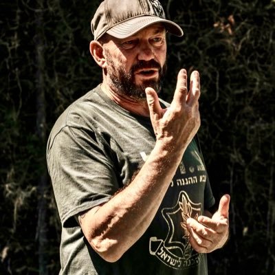 Founder @feelsafedaily, the original women’s online resource for psychological and physical Safe Defense. Long time Master Military Krav Maga Instructor.