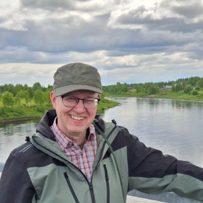 Työnä #vaikuttamistyö'tä kansalaisjärjestössä #lapsipolitiikka #lapsenoikeudet #ihmisoikeudet #oikeusvaltio #demokratia #kestäväkehitys 🇫🇮🇪🇺🇺🇦🇨🇦🇩🇰🇬🇱