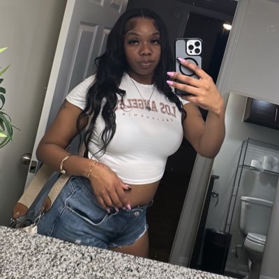 1 Of 1 🐐 | Htx 📍| May 26 ♊️ | April - Ninth Twenty Twenty TWO💕