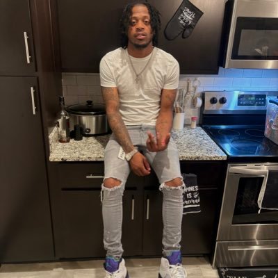 Instagram @imguccitayx4📸deleted (@30k,18k,6k) Snapchat👻deleted (@15k,9k subscribers) Backup 🐤Twitter @Imgucciitayy Facebook👥 “Tashawn White” 8.6k followers