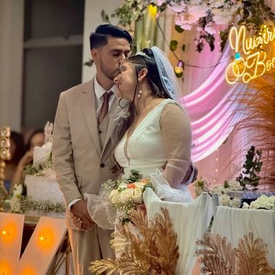 DFHGDANNY's profile picture. Tenia una gato y fue el mejor :')
Técnico en Sistemas⚙️
Tecnólogo en Sistemas💽
Ingeniero de Sistemas 💻
Casado 💍