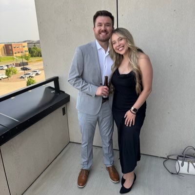 Girl Dad •Vikes • Hawks • Spurs • UFC • 2 time Fantasy Football World Champion • Life Is Beautiful •