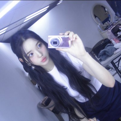 Luvlyh2h's profile picture. ౨ৎ
(Waiting for hyerin debutation💔)