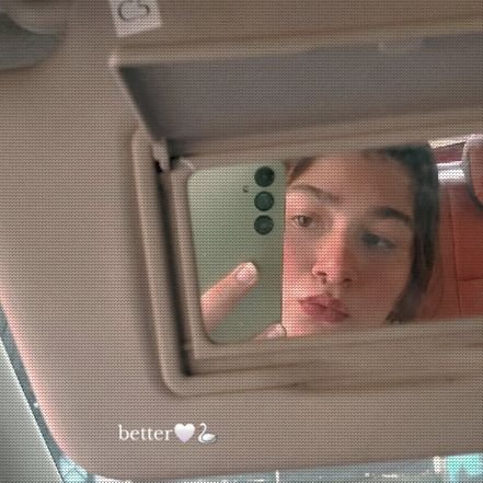 hi i romanticise everything, overthink way too much & live 85% of my life in my head