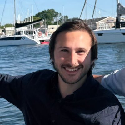 washed-up economist with an eye for architecture, film, art, and tennis