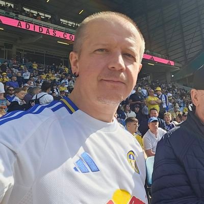 b_hr455583's profile picture. 