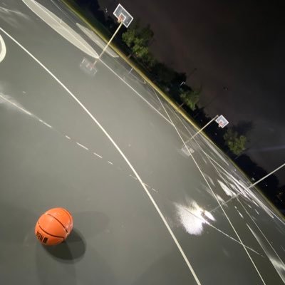 I’m a 12u hopper seeking for a team🏀 I’m 4,10 from Houston tx I post old highlights when I was in 4th and 5th grade