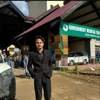 iamwas_im_'s profile picture. Na Shauq-e-Kamaal, Na Khauf-e-Zawaal