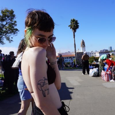 JordanOrJuno's profile picture. yeah I’m pretty radical 🏳️‍⚧️