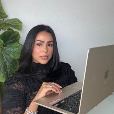 Bilingual Creator | Let’s get to working! ugcpamsophiaa@gmail.com | Portfolio ⇙